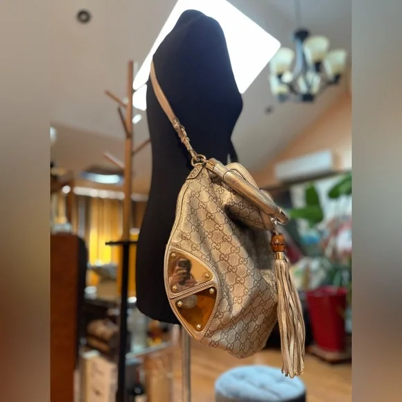 Gucci GG Signature Indy Large - Picture 4 of 16